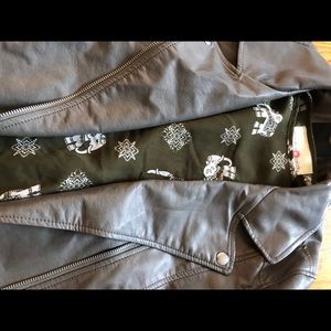 Green elephant shirt